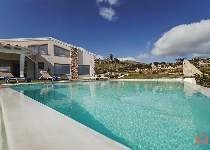 Pool And View Βίλα