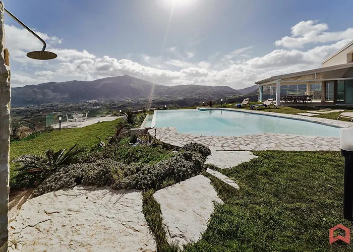 Βίλα Pool And View