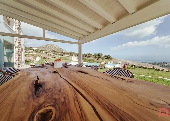 Pool And View *
