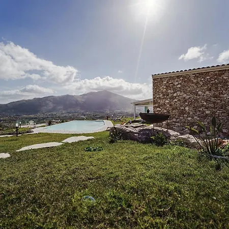 Villa Pool And View *