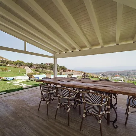 Pool And View *