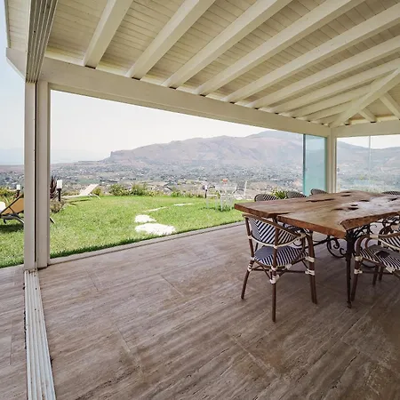 Pool And View *