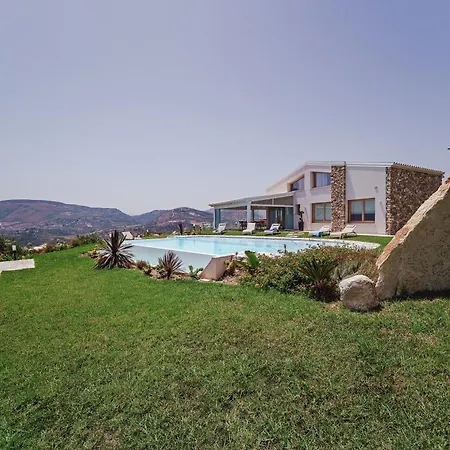 Pool And View