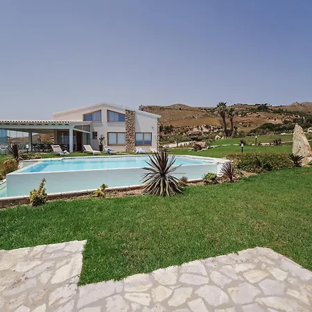 Villa Pool And View *